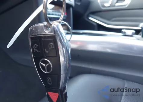 2014 Mercedes-Benz E 350 4Matic z USA, uszkodzony, nr VIN WDDHF8JB9EA880221